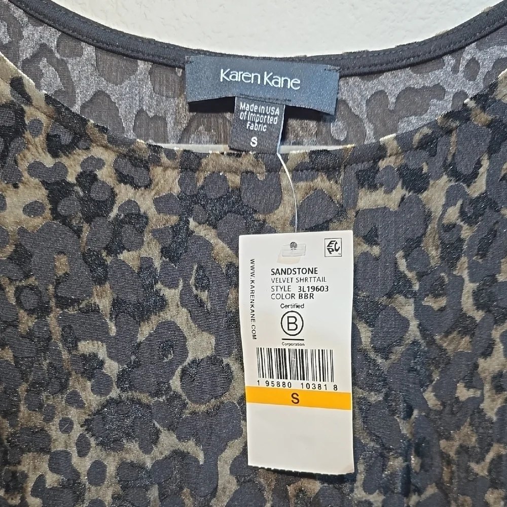 Karen Kane Black and Gray Relaxed Long Sleeve Blouse - Picture 4 of 6